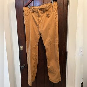 ✨🗣️Everything must go sale👍🏼✨⚡️ Like new khaki prAna slacks!